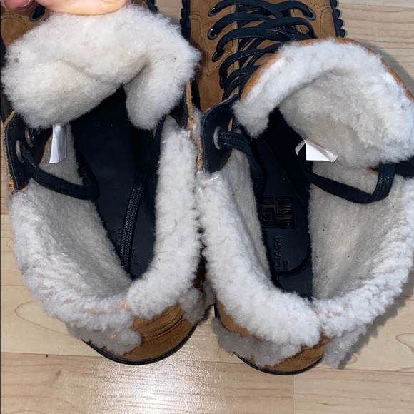 Balenciagas with the fur - Picture 5 of 8